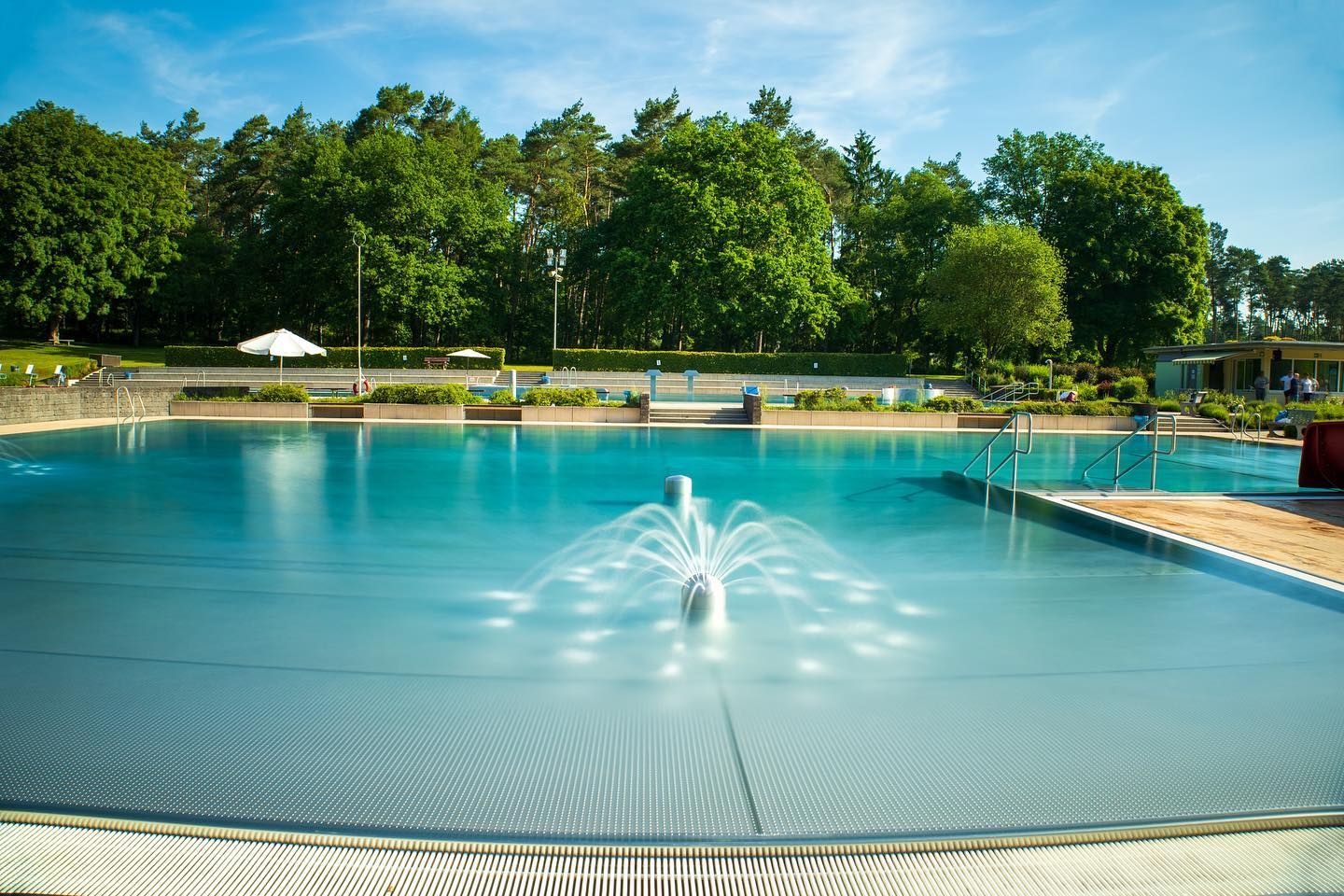 Nichtschwimmerbecken mit Wasserspiel