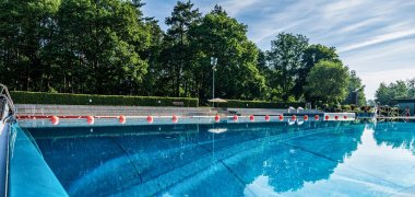 Bahnen Freibad